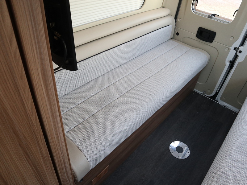 Autotrail V Line 610 SE 2026 Campervan - Large 21