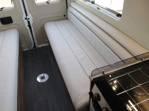 Autotrail V Line 610 SE Campervan - N2344