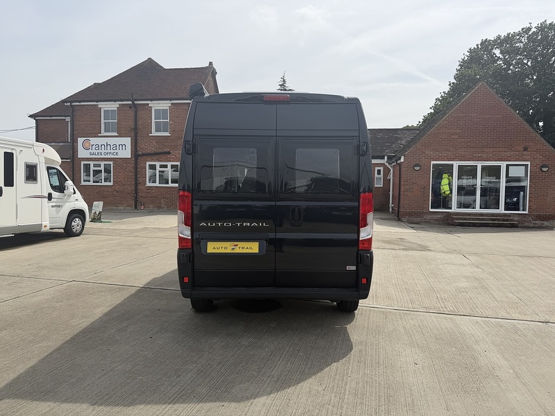 Autotrail V Line 610 SE 2026 Campervan - Large 5