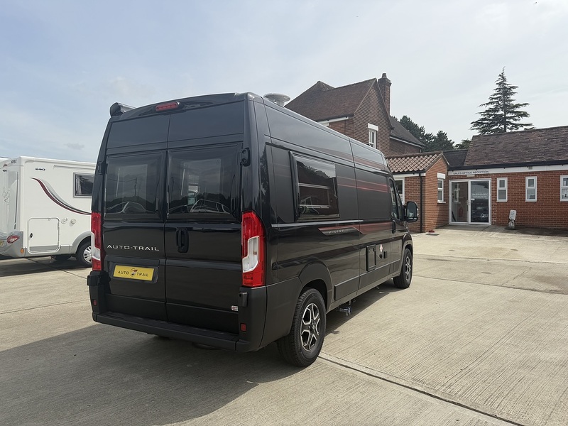 Autotrail V Line 610 SE 2026 Campervan - Large 6