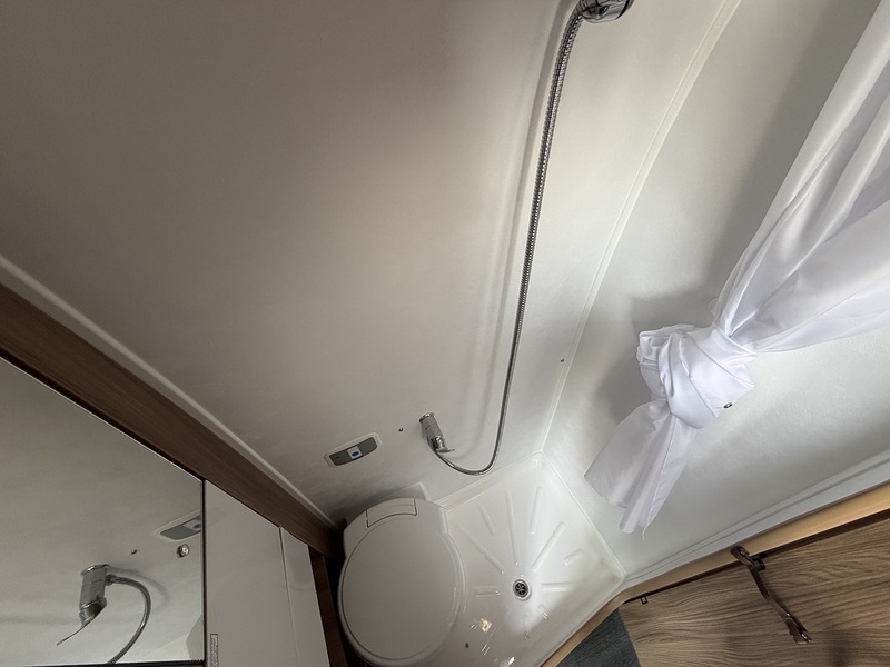 Autotrail V Line 610 SE 2026 Campervan - Large 27
