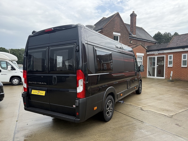 Autotrail V Line 635 SE 2026 Campervan - Large 2