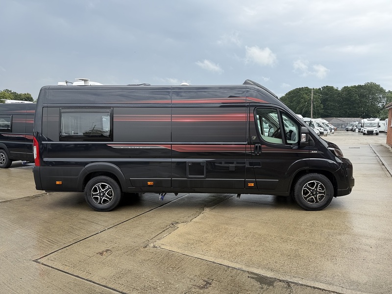 Autotrail V Line 635 SE 2026 Campervan - Large 3