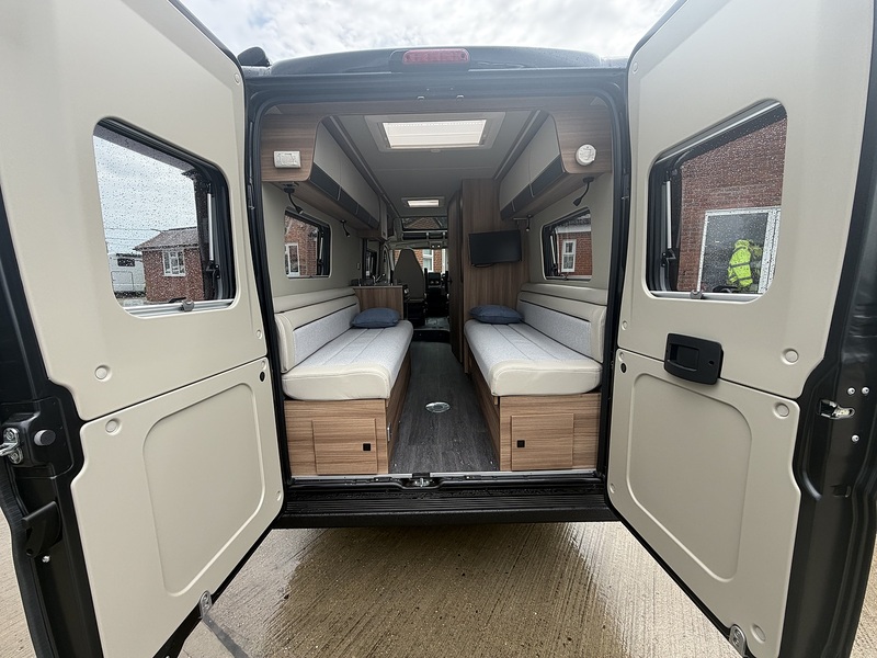 Autotrail V Line 635 SE 2026 Campervan - Large 5