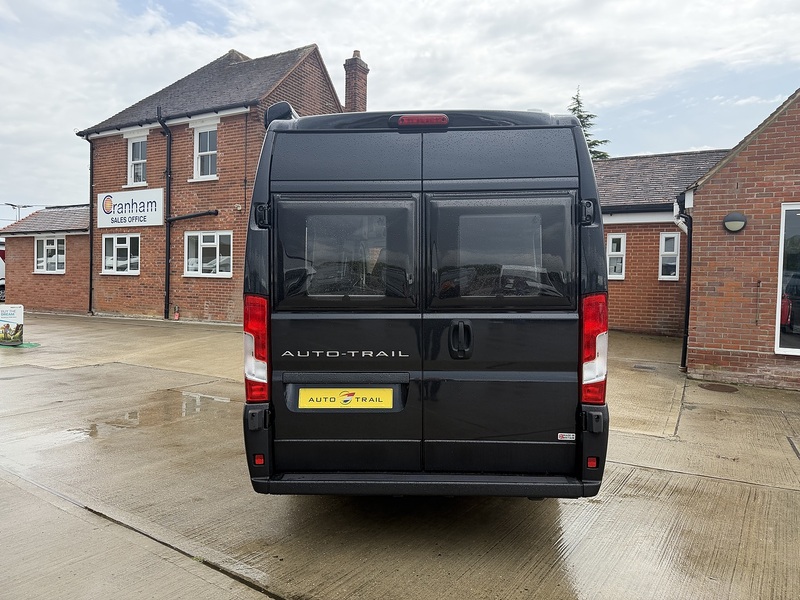 Autotrail V Line 635 SE 2026 Campervan - Large 7