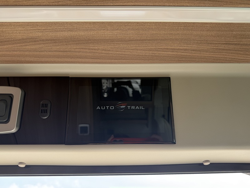 Autotrail V Line 635 SE 2026 Campervan - Large 13