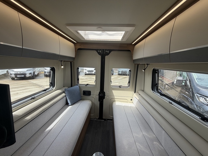 Autotrail V Line 635 SE 2026 Campervan - Large 15