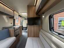 Autotrail V Line 635 SE 2026 Campervan17