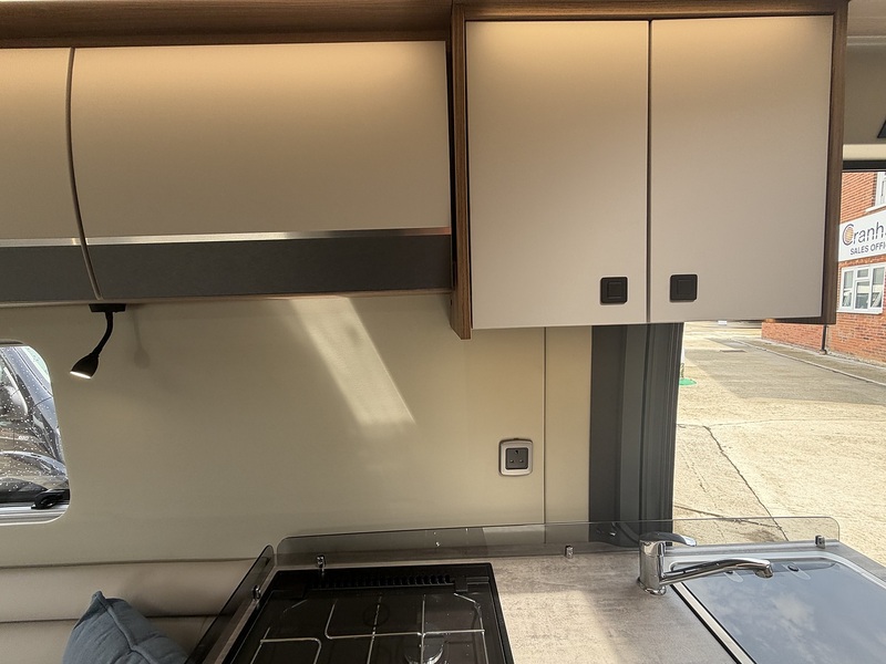 Autotrail V Line 635 SE 2026 Campervan - Large 21