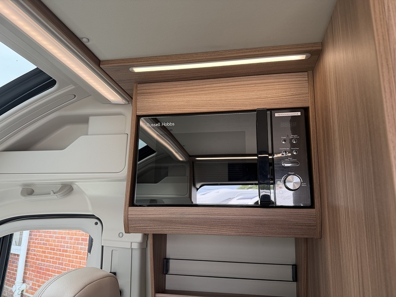 Autotrail V Line 635 SE 2026 Campervan - Large 42