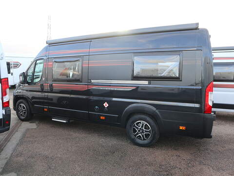 Autotrail V Line 635 SE Campervan - N2347