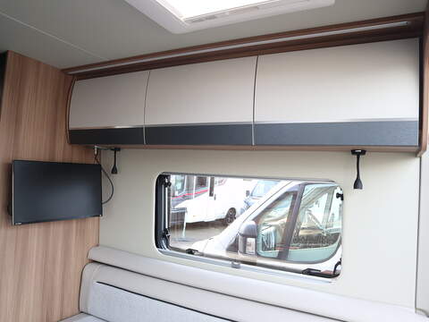 Autotrail V Line 635 SE Campervan - N2347