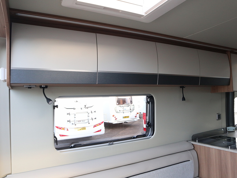 Autotrail V Line 635 SE 2026 Campervan - Large 12