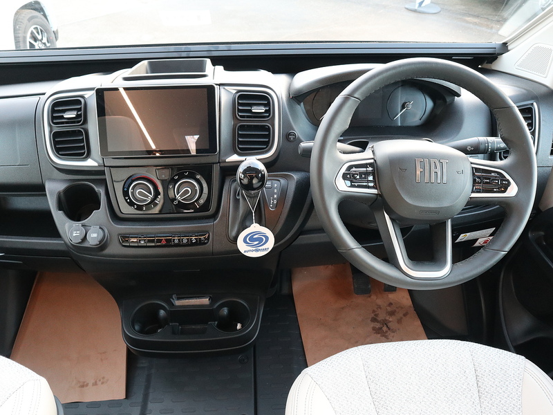 Autotrail V Line 635 SE 2026 Campervan - Large 14