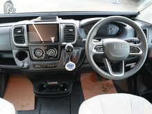 Autotrail V Line 635 SE 2026 Campervan14