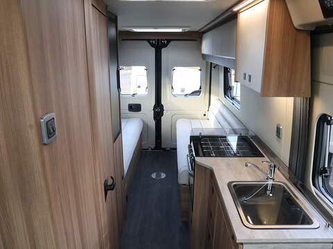 Autotrail V Line 635 SE Campervan - N2347