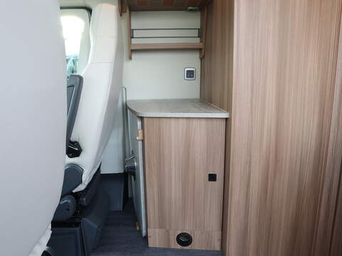 Autotrail V Line 635 SE Campervan - N2347