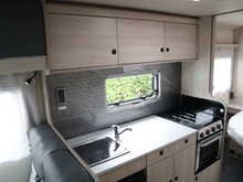 Autotrail Expedition C71 GB 2026 Motorhome12