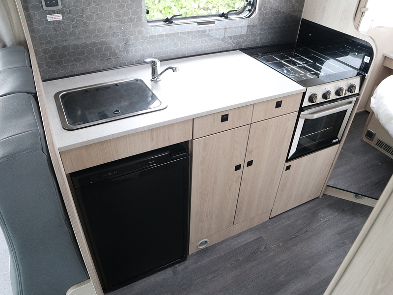 Autotrail Expedition C71 GB 2026 Motorhome - Large 13