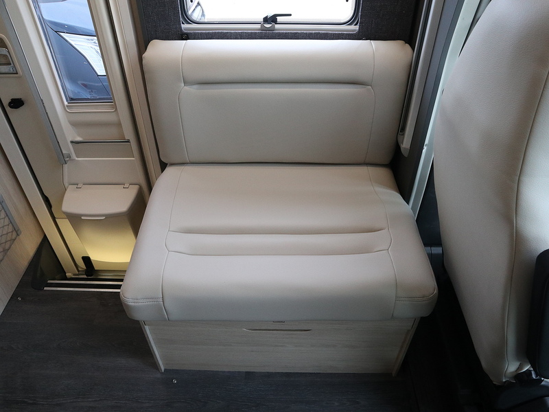 Autotrail F70 2026 Motorhome - Large 11