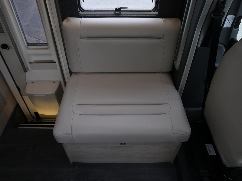 Autotrail F72 2026 Motorhome - Large 9