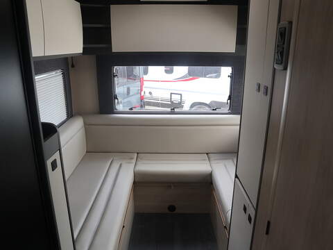 Autotrail F72 Motorhome - N2356