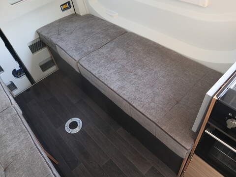 Bailey Endeavour B62 Campervan - N2377