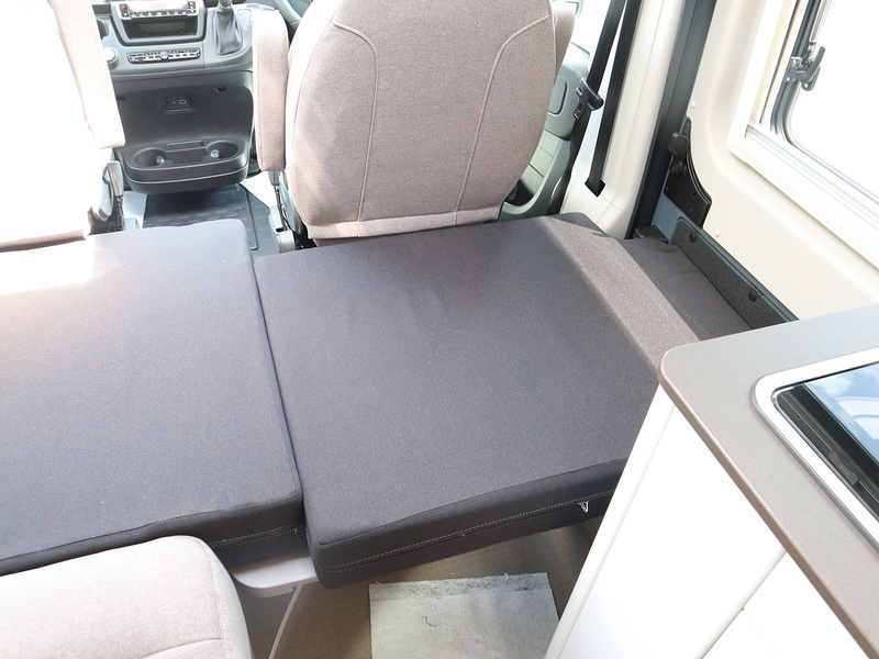 Burstner Eliseo C 642 2025 Campervan - Large 34