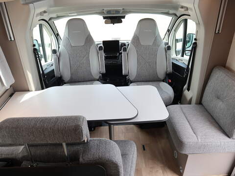 Burstner Campeo TD IT 690 G Maxi Chassis Motorhome - N2399
