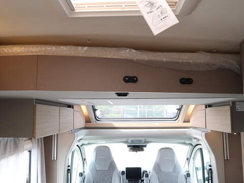 Burstner Campeo TD IT 690 G Maxi Chassis Motorhome - N2399