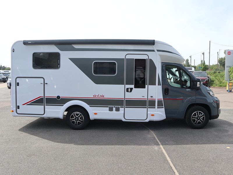 Burstner Lyseo Skyline IT 690 Motorhome - N2402