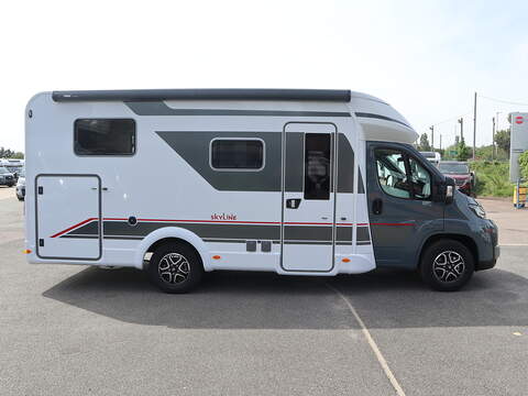 Burstner Lyseo Skyline IT 690 Motorhome - N2402