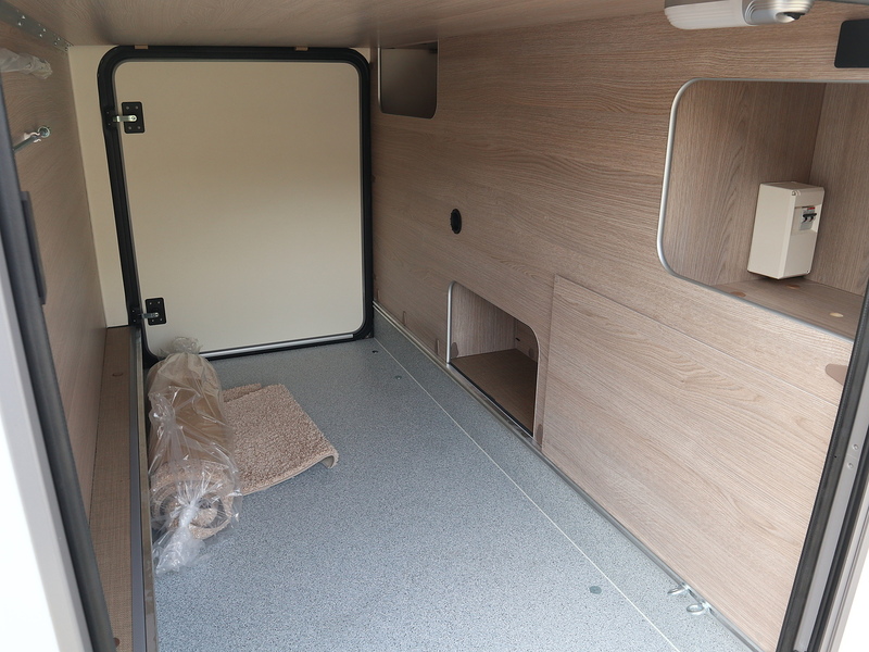 Burstner Lyseo Skyline IT 690 Motorhome - N2402