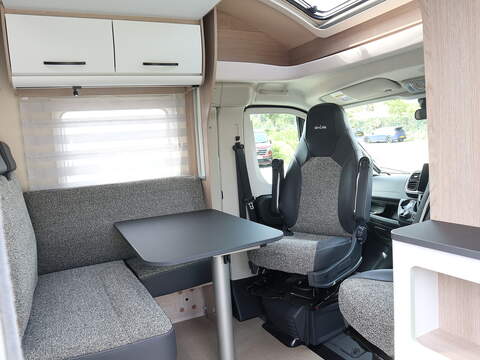 Burstner Lyseo Skyline IT 690 Motorhome - N2402
