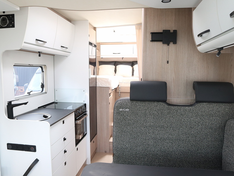 Burstner Lyseo Skyline IT 690 Motorhome - N2402