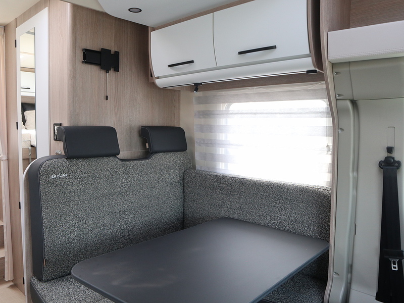 Burstner Lyseo Skyline IT 690 Motorhome - N2402