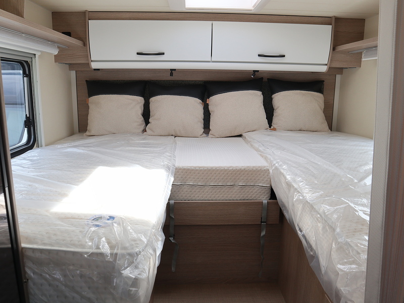 Burstner Lyseo Skyline IT 690 Motorhome - N2402