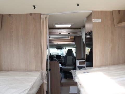 Burstner Lyseo Skyline IT 690 Motorhome - N2402