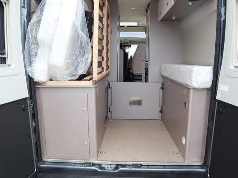 Burstner Eliseo C 602 Campervan - N2403