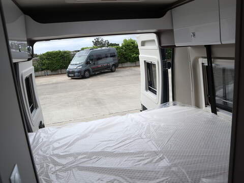 Burstner Eliseo C 602 Campervan - N2403