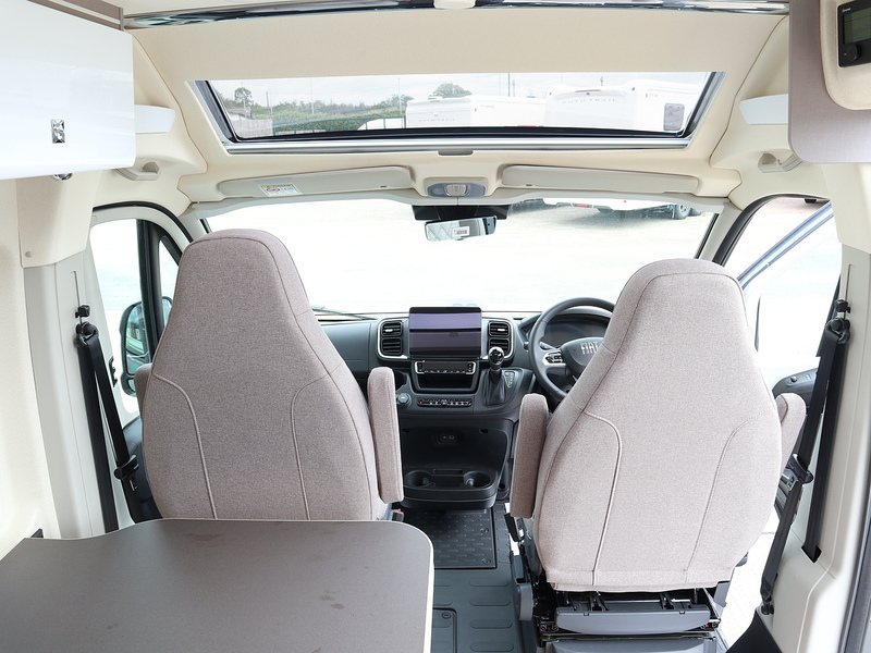 Burstner Eliseo C 602 Campervan - N2403