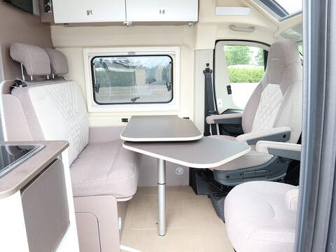 Burstner Eliseo C 602 Campervan - N2403