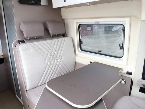 Burstner Eliseo C 602 Campervan - N2403