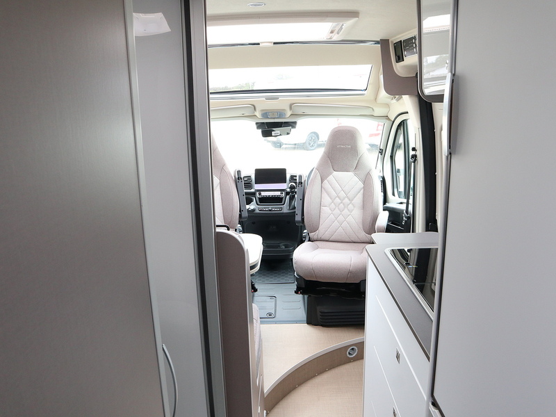 Burstner Eliseo C 602 Campervan - N2403
