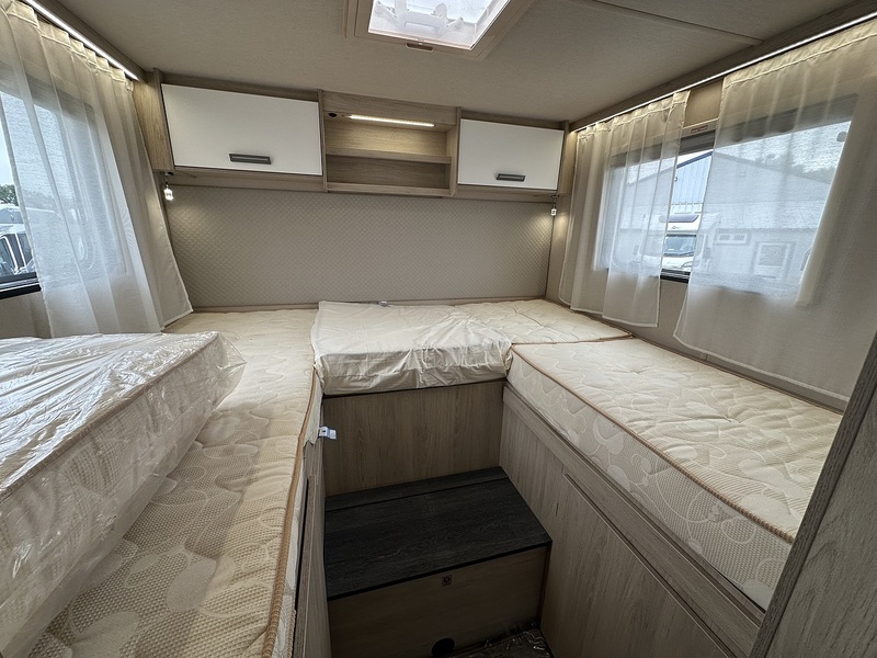 Autotrail F-Line F70 2023 Motorhome - Large 6