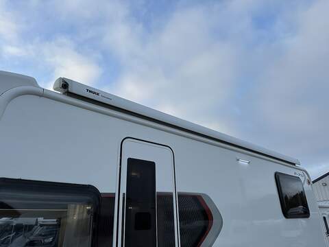 Autotrail F-Line F70 Motorhome - U2209