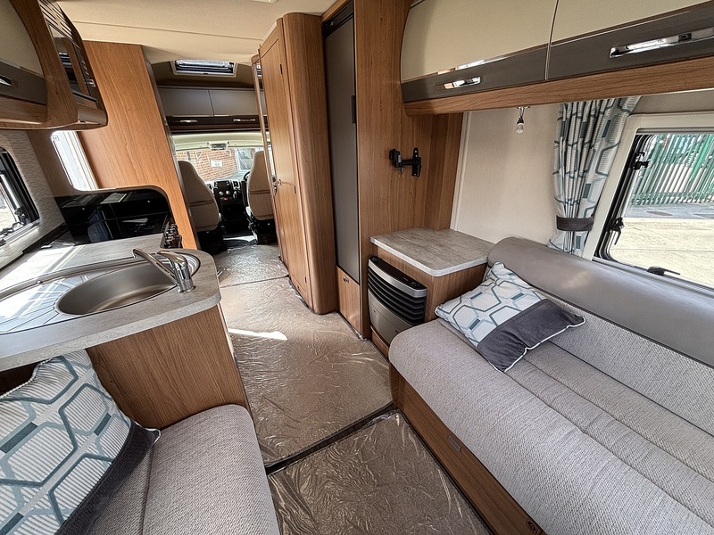 Autotrail Apache 634 2019 Motorhome - Large 42
