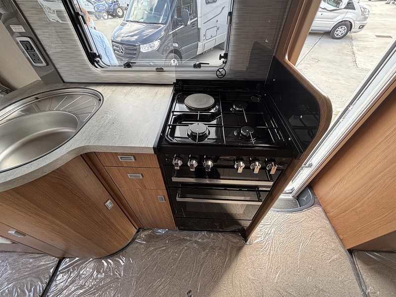 Autotrail Apache 634 2019 Motorhome - Large 26
