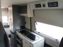Autotrail Expedition 67 2022 Motorhome13