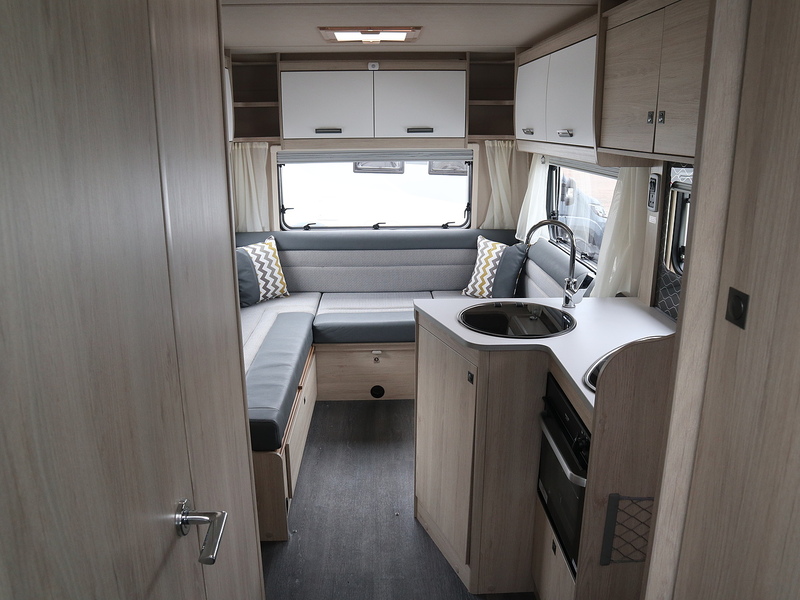 Autotrail F-Line F68 2024 Motorhome - Large 7